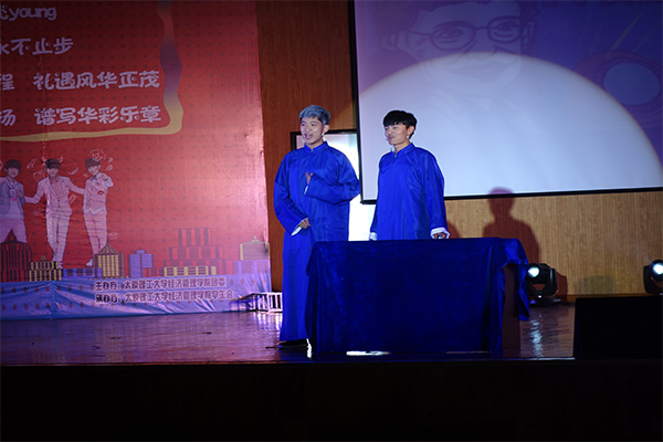 乐鱼·体育官方网站举行2016级新生开学典礼暨迎新晚会 乐鱼·体育官方网站举行2016级新生开学典礼暨迎新晚会