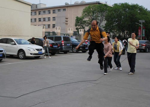 乐鱼·体育官方网站第一届教职工趣味运动会 乐鱼·体育官方网站第一届教职工趣味运动会